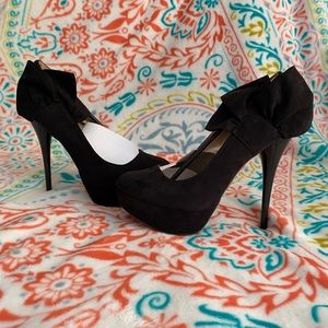 Charlotte Russe black pumps